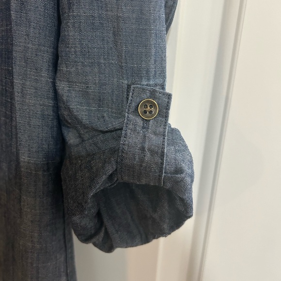 Great condition!! Fossil lightweight denim dress. Size XS. - Picture 4 of 6